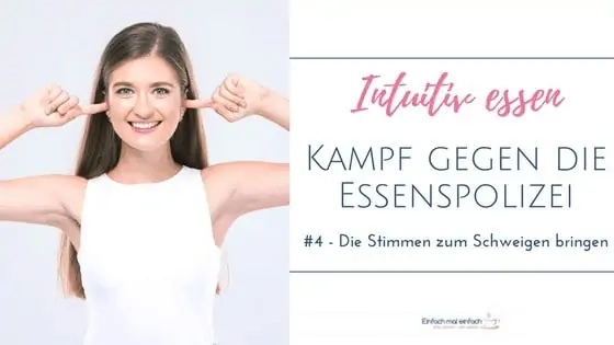 Frau hält sich lächelnd die Ohren zu. Text: